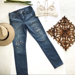 🚨BUY NOW🚨 J. CREW MIDRISE TOOTHPICK JEANS